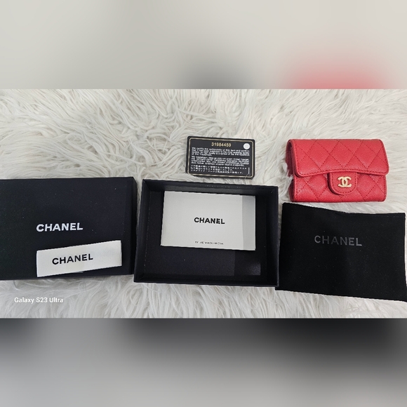 Classic Chanel Caviar leather, raspberry red. - Picture 3 of 5